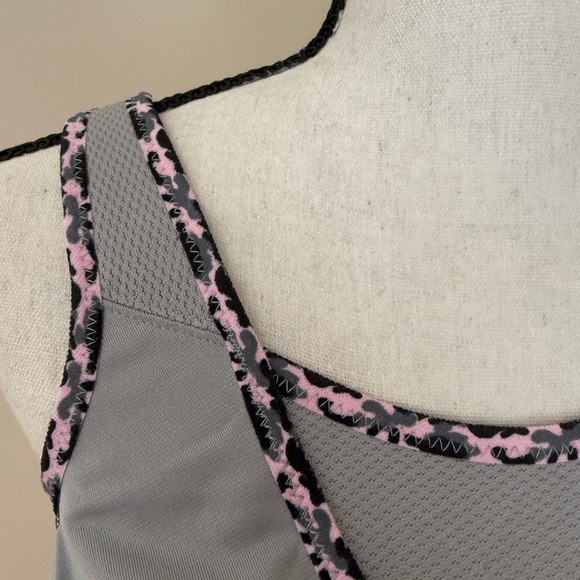 NEW Glamorise Sports Bra Cami Wire-Free Grey Pink New Without Tags Plus Size - Picture 2 of 6
